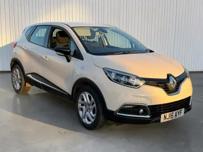 Usado Renault Captur Dynamique 90 CV (66 kW) 2016 Beige SUV