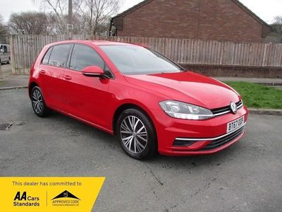 Used VW Golf VII SE 125 HP (91 kW) 2017 Red Hatchback