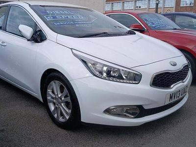Used Kia Ceed 2013 White Hatchback