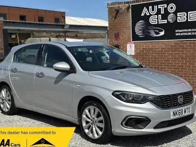 Used Fiat Tipo Lounge 95 HP (69 kW) 2018 Silver Hatchback
