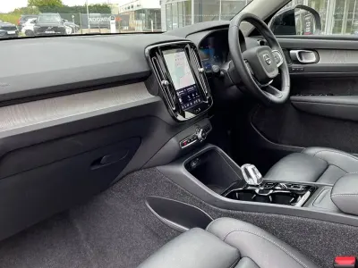 Used Volvo XC40 Ultra 161 HP (118 kW) 2025 Grey SUV