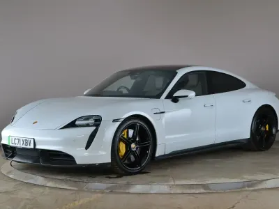 Used Porsche Taycan Performance Package 559 kW (761 HP) 2021 White Sedan