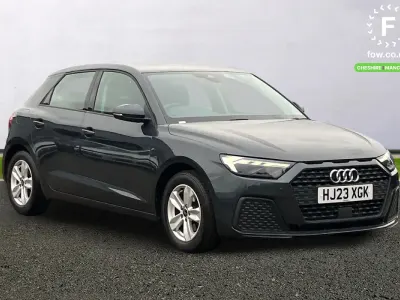 Usado Audi A1 Comfort 2023 Cinzento SUV