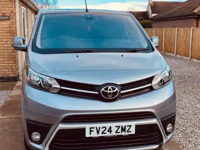 Used Toyota Proace Design 178 HP (130 kW) 2024 Grey MPV