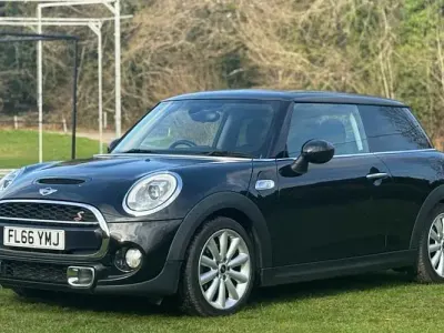 Used Mini Cooper S Hatch 192 HP (141 kW) 2016 Black Hatchback