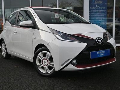 Used Toyota Aygo 68 HP (50 kW) 2017 White Hatchback