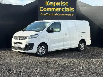 Gebraucht Vauxhall Vivaro Sportive 100 PS (73 kW) 2022 Weiß Van / Kleinbus