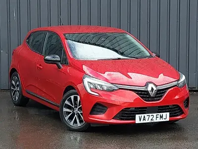 Used Renault Clio V Evolution 145 HP (106 kW) 2023 Red Hatchback