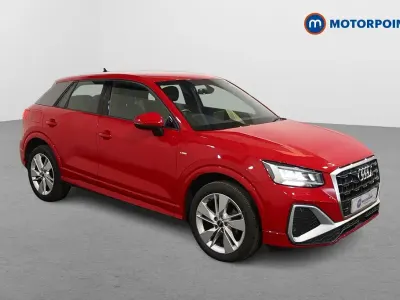 Begagnad Audi Q2 S-Line 2023 Röd SUV