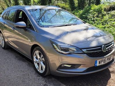 Used Vauxhall Astra SRi 136 HP (100 kW) 2016 Grey Estate