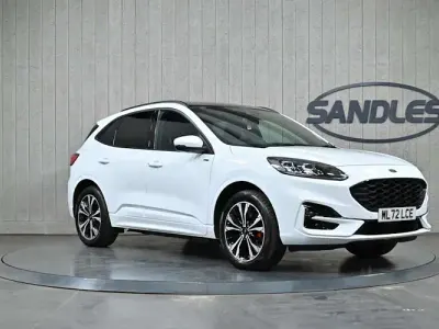 Käytetty Ford Kuga ST-Line X 225 HP (165 kW) 2022 Valkoinen Katumaasturi