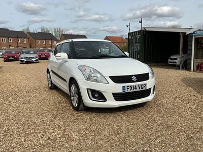 Used Suzuki Swift SZ4 94 HP (69 kW) 2014 White Hatchback