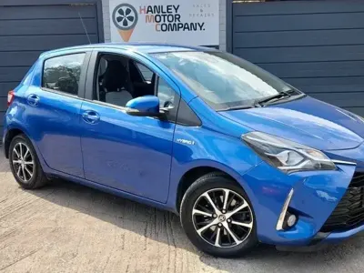 Used Toyota Yaris Hybrid 100 HP (73 kW) 2019 Hatchback