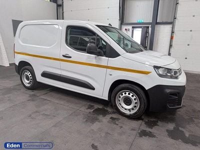 Used Citroën Berlingo 100 HP (73 kW) 2023 White MPV