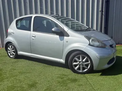 Used Toyota Aygo Platinum 67 HP (49 kW) 2008 Silver Hatchback