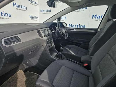 Used VW Golf Sportsvan SE 123 HP (90 kW) 2017 Blue MPV