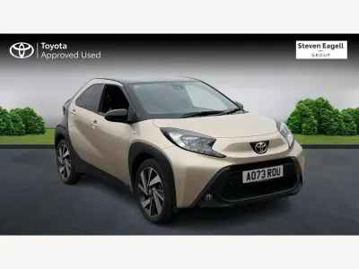 Używany Toyota Aygo X 72 KM (52 kW) 2023 Beżowy SUV