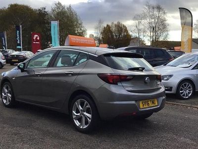 Used Vauxhall Astra SRi 105 HP (77 kW) 2016 Granite grey Hatchback
