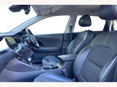 Gebraucht Kia Niro 141 PS (103 kW) 2019 Blau SUV
