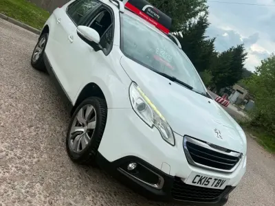 Używany Peugeot 2008 Active 2015 Biały SUV
