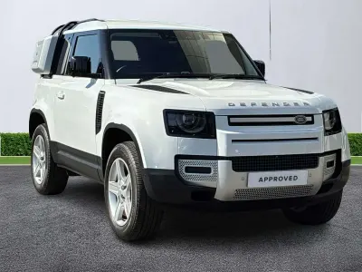 Usado Land Rover Defender SE 2024 Branco SUV