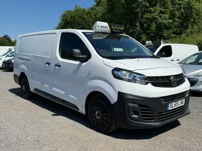 Used Vauxhall Vivaro Edition 120 HP (88 kW) 2020 White MPV