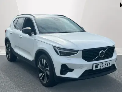 Begagnad Volvo XC40 Ultra 163 HK (119 kW) 2025 Vit SUV