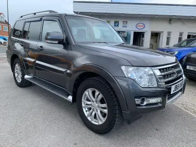 Used Mitsubishi Shogun 197 HP (144 kW) 2015 Grey SUV