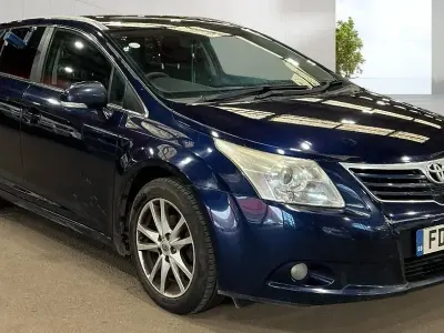 Usado Toyota Avensis 147 CV (108 kW) 2010 Azul Familiar