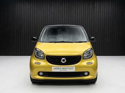 Used Smart ForFour Premium 71 HP (52 kW) 2015 Yellow Hatchback
