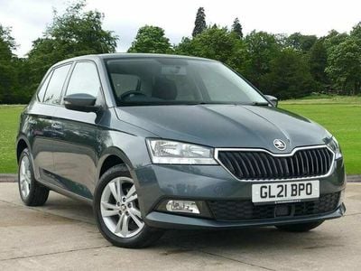 Usado Skoda Fabia SE 60 HP (44 kW) 2021 Cinzento Citadino
