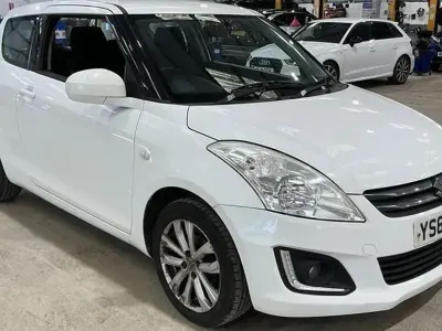 Usado Suzuki Swift SZ3 94 HP (69 kW) 2014 Branco Citadino
