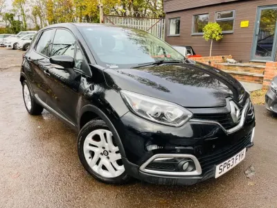 Usado Renault Captur Dynamique 90 HP (66 kW) 2013 Preto SUV