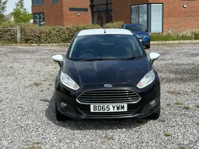 Used Ford Fiesta Zetec 82 HP (60 kW) 2015 Black Hatchback