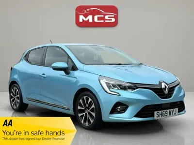 Used Renault Clio Iconic 2019 Blue Hatchback