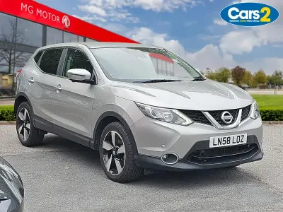 Used Nissan Qashqai N-TEC 115 HP (84 kW) 2015 Silver SUV