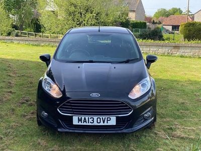 Usado Ford Fiesta Zetec 2013 Preto Citadino
