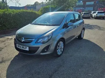 Usado Vauxhall Corsa 2014 Plateado Utilitario