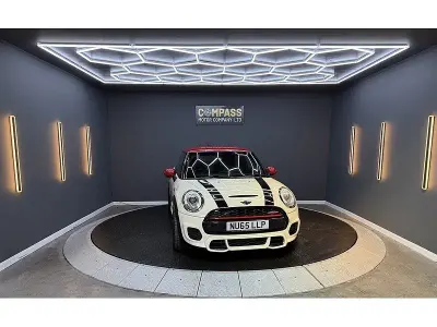 Używany Mini John Cooper Works Hatch 231 KM (169 kW) 2015 Biały Hatchback