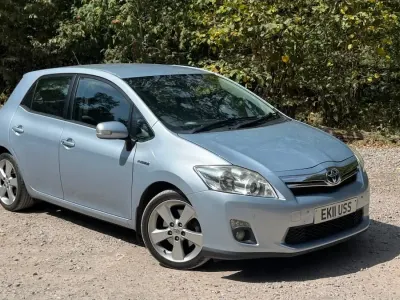 Used Toyota Auris Hybrid