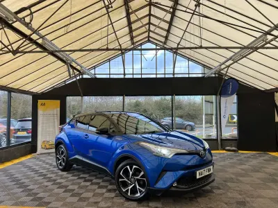Second-hand Toyota C-HR 122 CP (89 kW) 2017 Albastru SUV