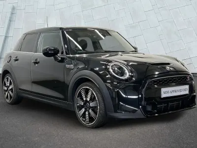Used Mini Cooper S Exclusive 176 HP (129 kW) 2023 Black Hatchback