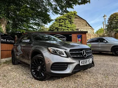 Usado Mercedes GLA200 AMG line 156 HP (114 kW) 2020 Cinzento SUV
