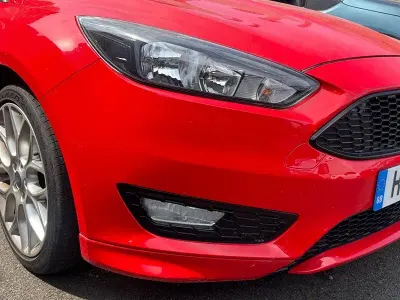 Used Ford Focus ST-Line 125 HP (91 kW) 2017 Red Hatchback