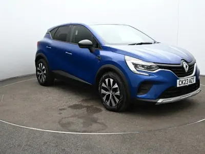 Używany Renault Captur Evolution 145 KM (106 kW) 2023 Niebieski SUV
