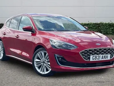 Used Ford Focus Vignale 125 HP (91 kW) 2021 Red Hatchback