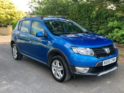 Begagnad Dacia Sandero Ambiance 90 HK (66 kW) 2015 Blå Halvkombi