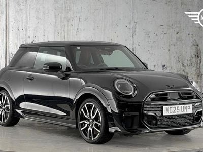 Used Mini Cooper Hatch 161 HP (118 kW) 2025 Black Hatchback