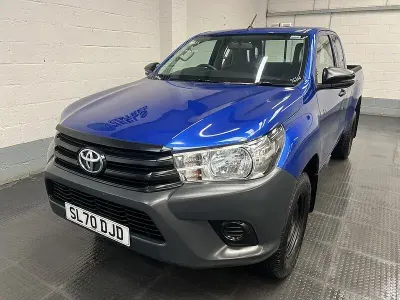 Used Toyota HiLux Active 150 HP (110 kW) 2020 Blue Pickup