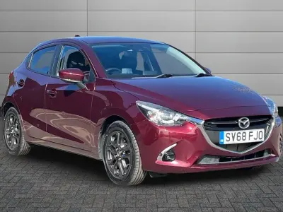 Used Mazda 2 Inclusive 89 HP (65 kW) 2018 Red Hatchback